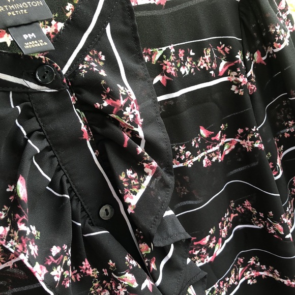 Worthington feminine Ruffle and Birds Shirt-Medium - Picture 8 of 9